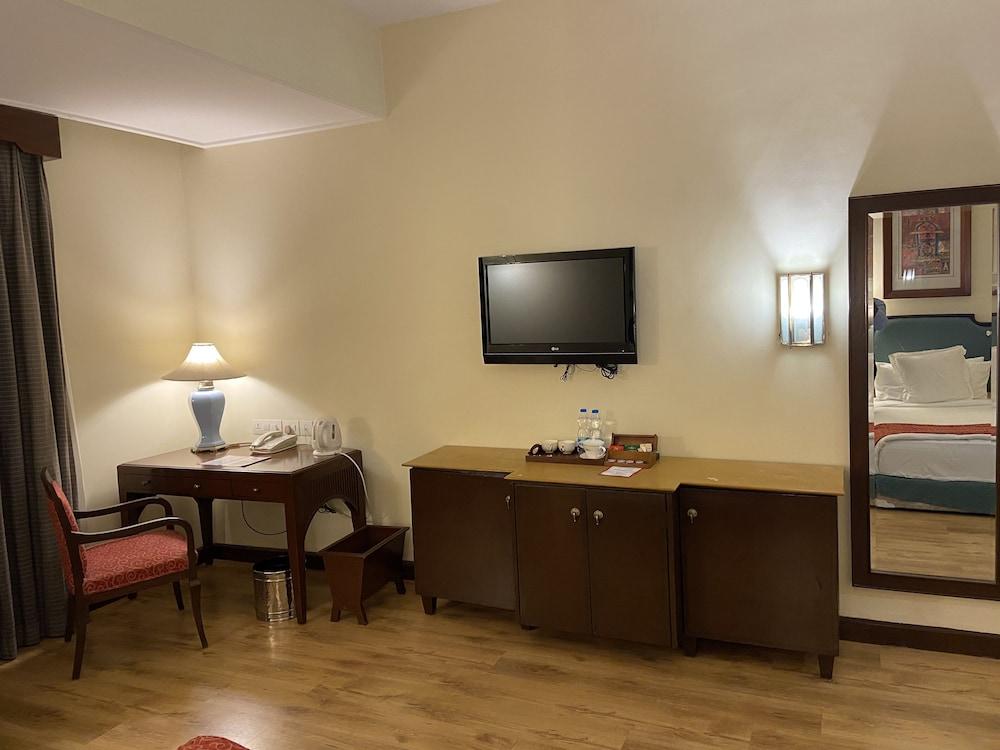 Welcomhotel By Itc Hotels, Cathedral Road, Chennai Extérieur photo